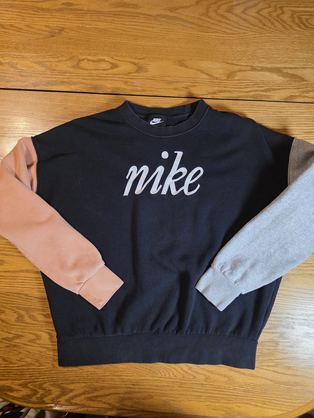 Nike Colorblock Cropped Crewneck Sweatshirt Black Pink Gray